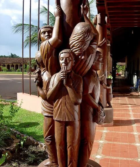 Tallado de horcón en madera